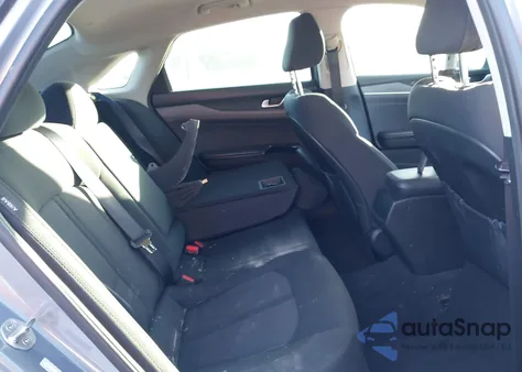 2021 Kia K5 Lxs z USA, uszkodzony, nr VIN 5XXG14J26MG024455